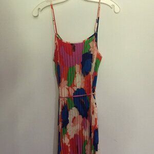 Sam Edelman Retro Floral Pleated Mini Dress with Belt Medium NWT